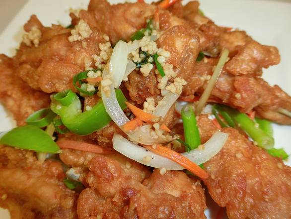 Salt and Pepper Chicken Ribs On Rice鸡扒饭底